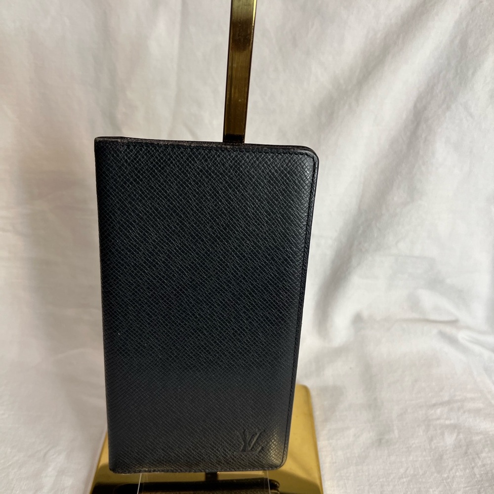 AUTHENTIC LOUIS VUITTON TAIGA BIFOLD LEATHER LONG BLACK WALLET W/DUST BAG